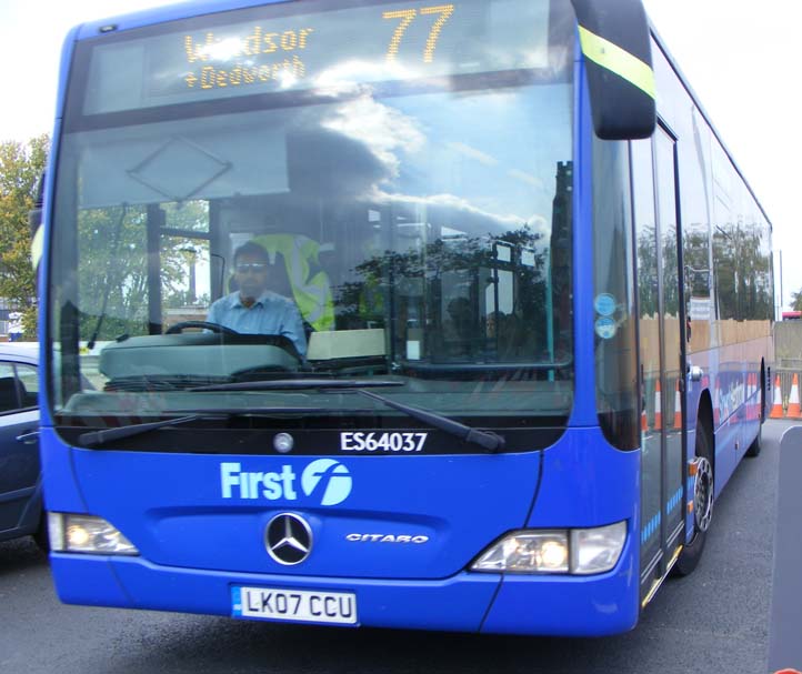 First Berkshire Heathrow Mercedes Citaro ES64037